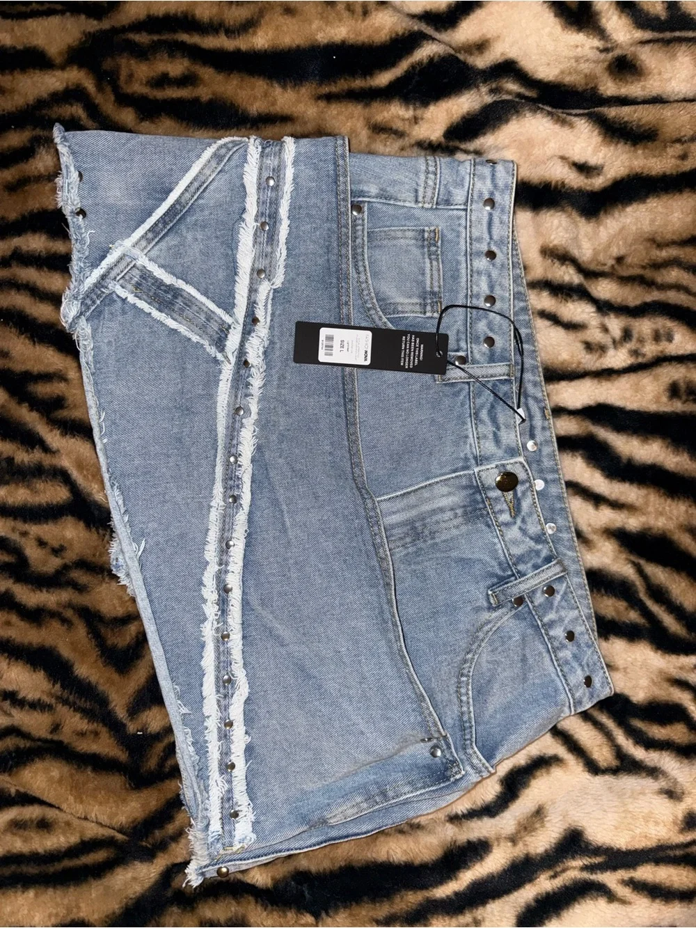 Fashion nova denim skirt NWT - Picture 5 of 6